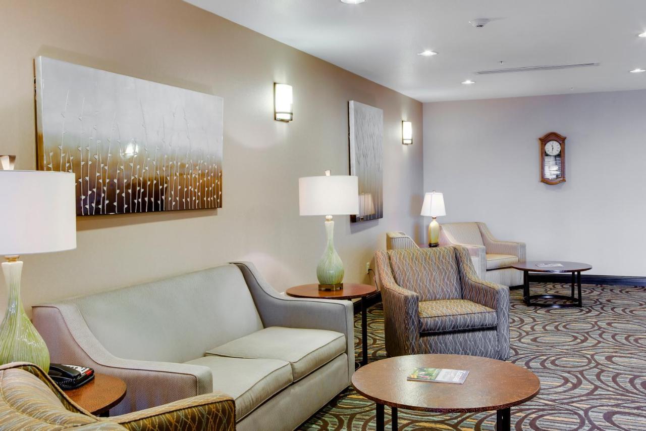 Holiday Inn Express & Suites Nevada By Ihg Екстер'єр фото