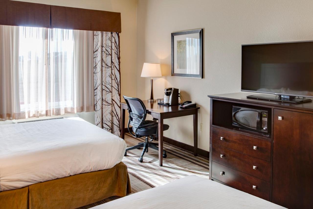 Holiday Inn Express & Suites Nevada By Ihg Номер фото