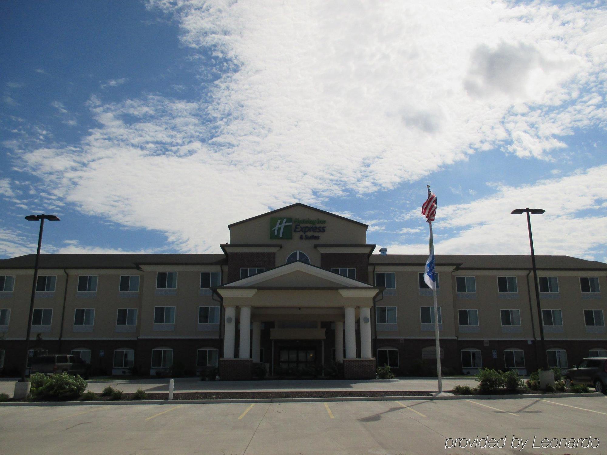 Holiday Inn Express & Suites Nevada By Ihg Екстер'єр фото