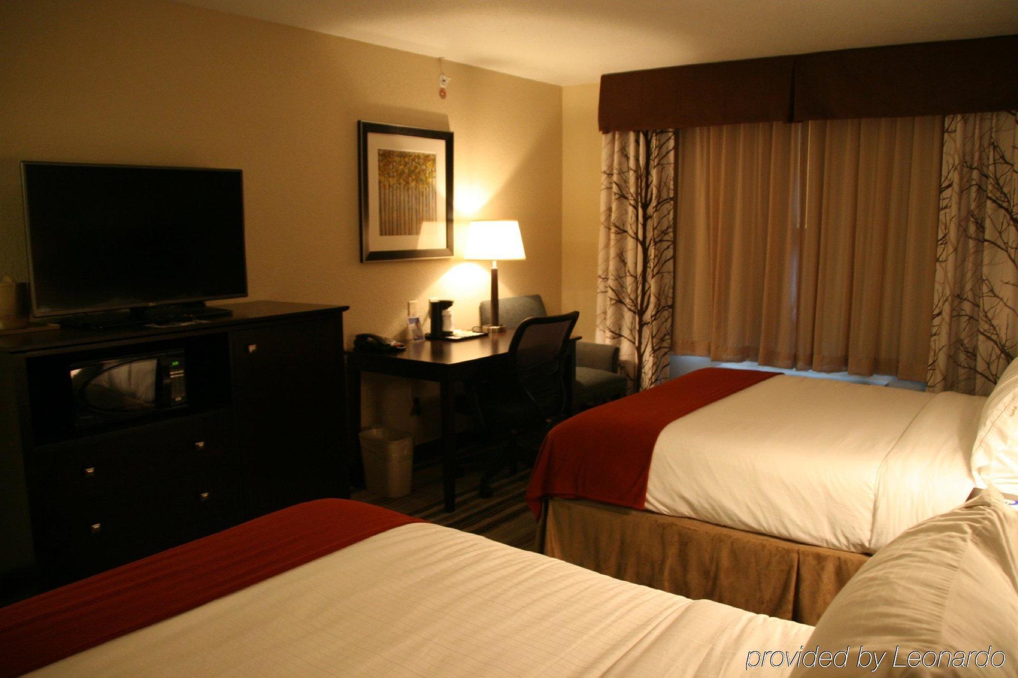 Holiday Inn Express & Suites Nevada By Ihg Екстер'єр фото