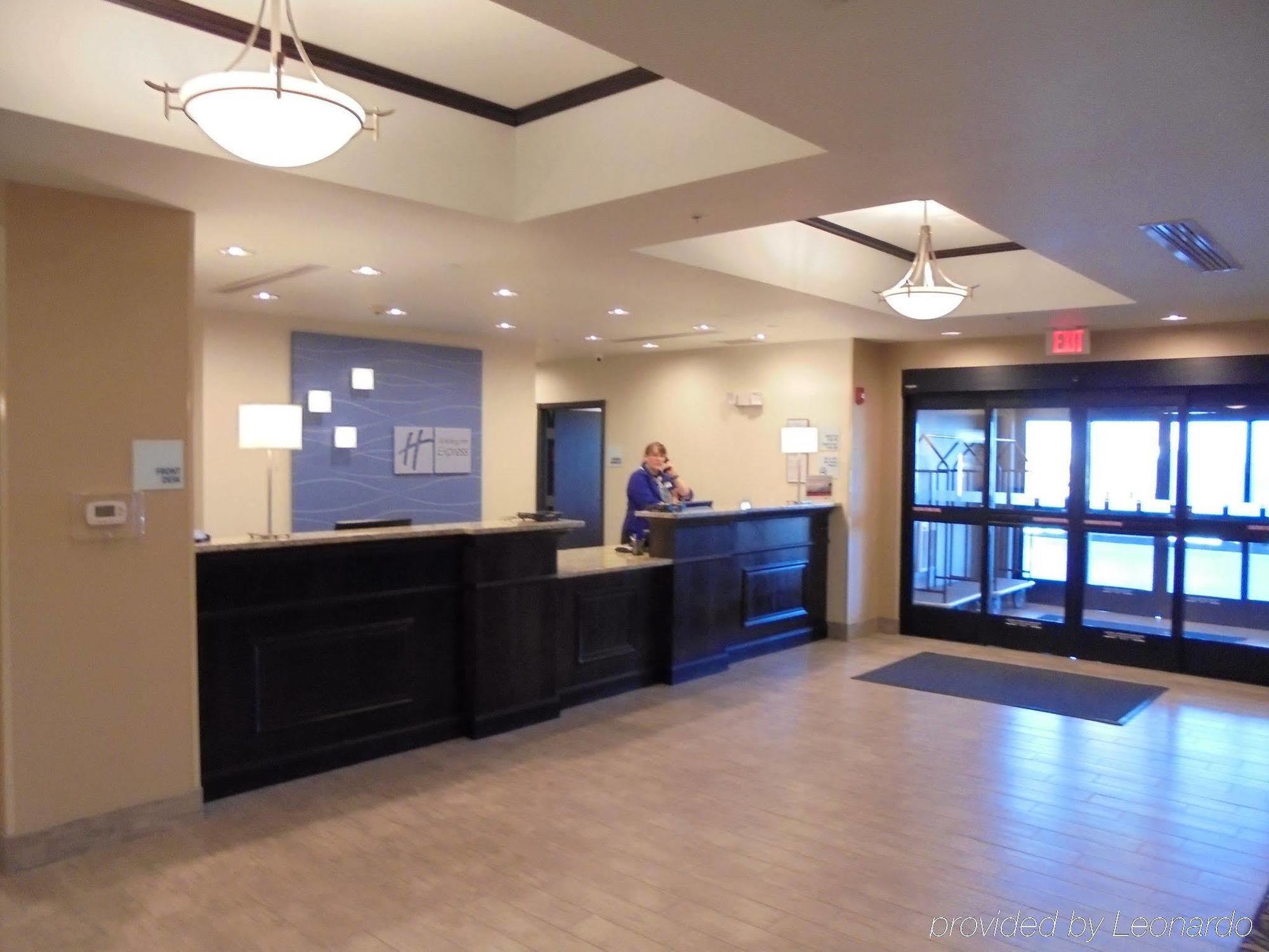 Holiday Inn Express & Suites Nevada By Ihg Екстер'єр фото